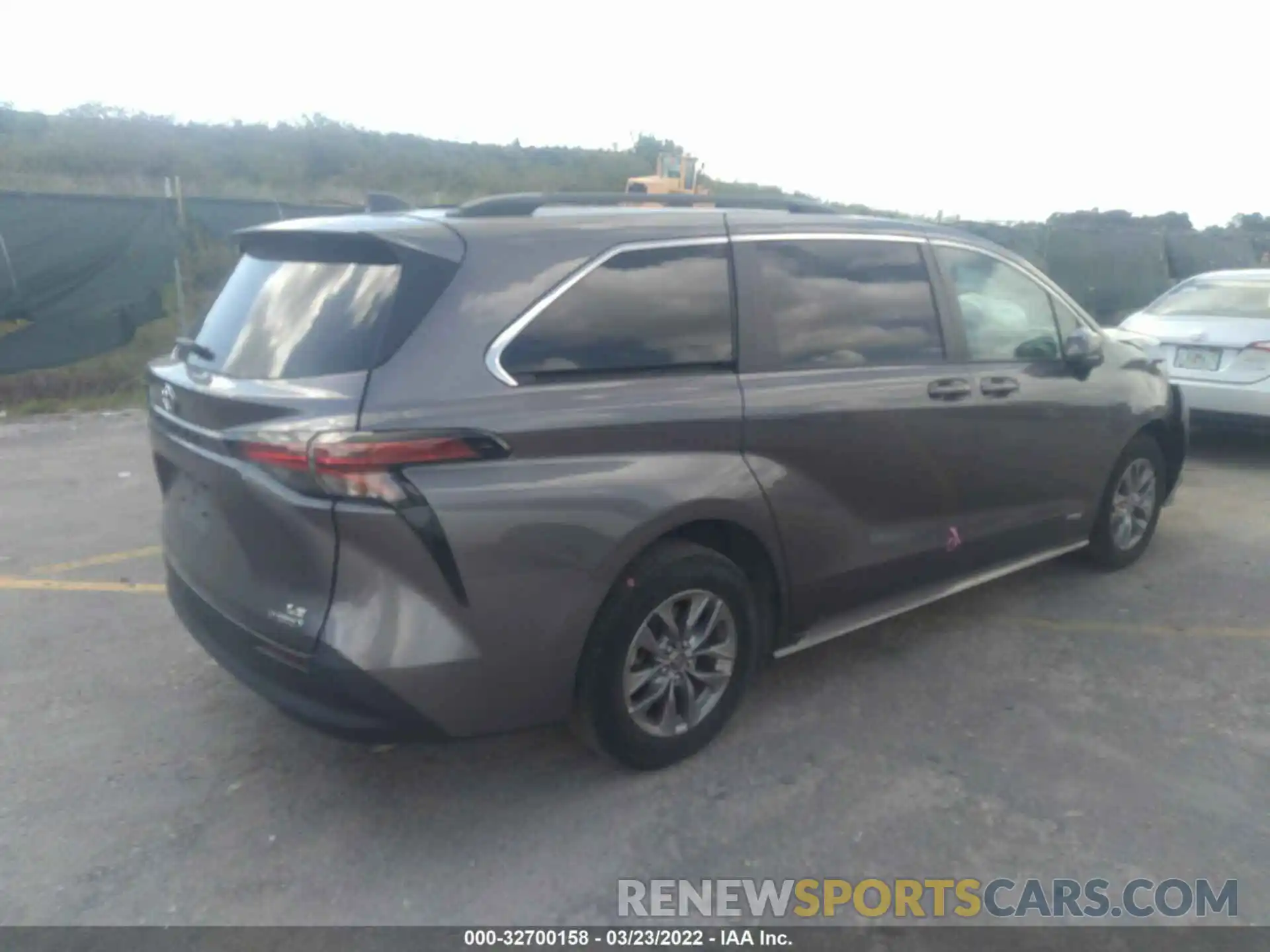 4 Фотография поврежденного автомобиля 5TDBRKECXMS024824 TOYOTA SIENNA 2021