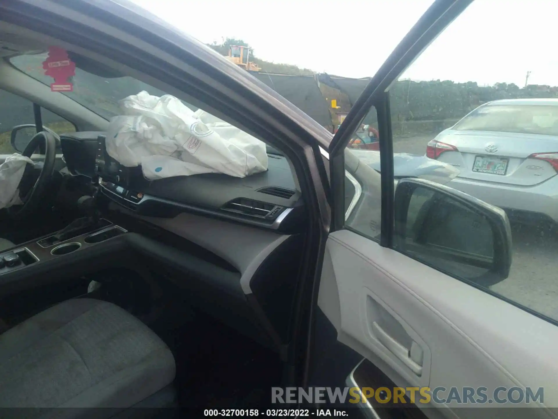 5 Photograph of a damaged car 5TDBRKECXMS024824 TOYOTA SIENNA 2021