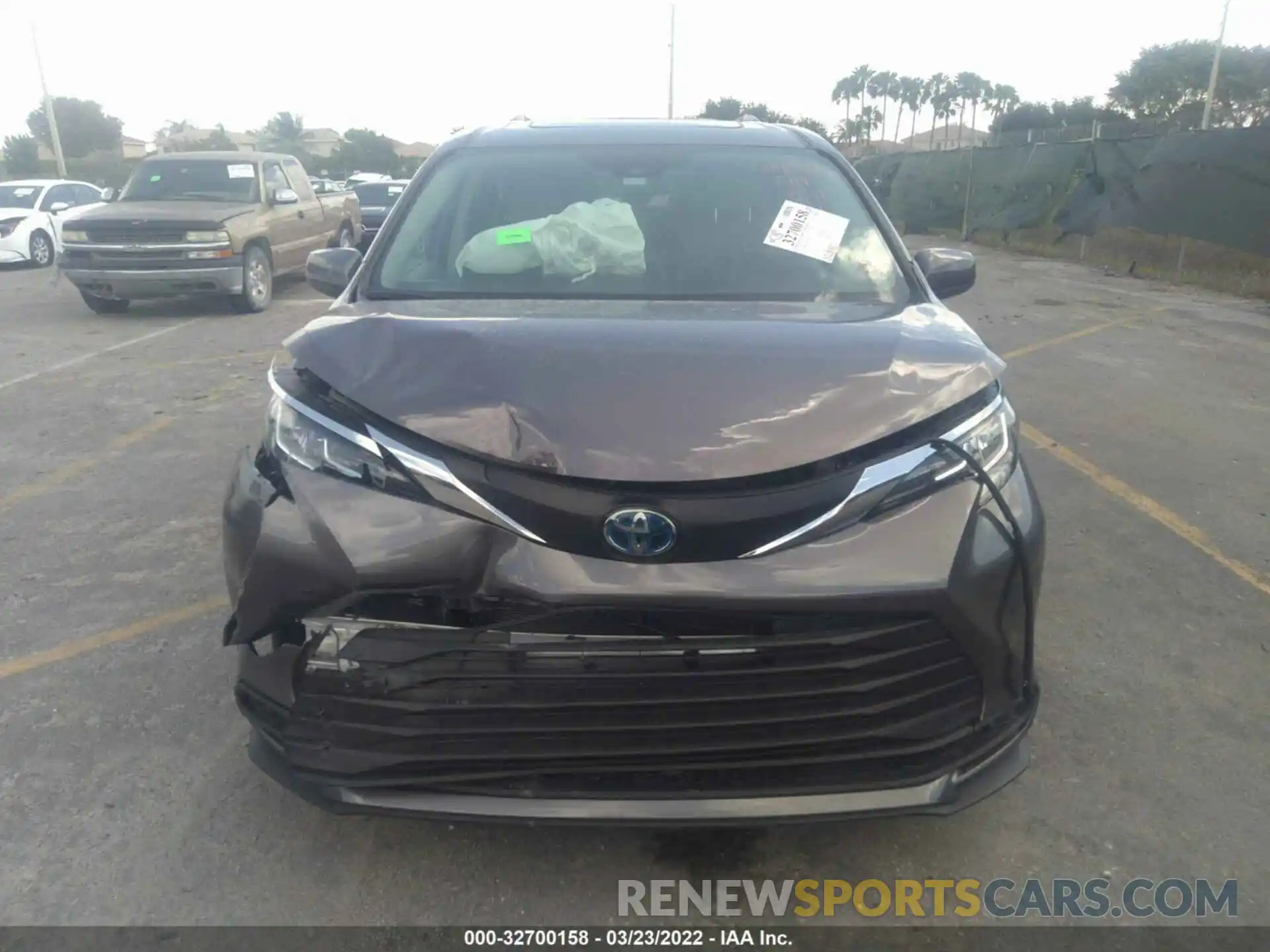 6 Photograph of a damaged car 5TDBRKECXMS024824 TOYOTA SIENNA 2021