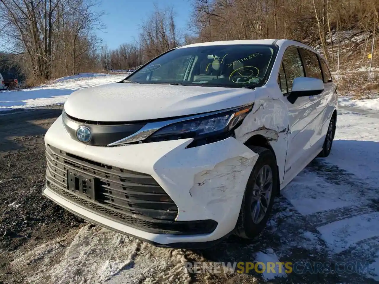 2 Photograph of a damaged car 5TDBSKFC2MS020091 TOYOTA SIENNA 2021