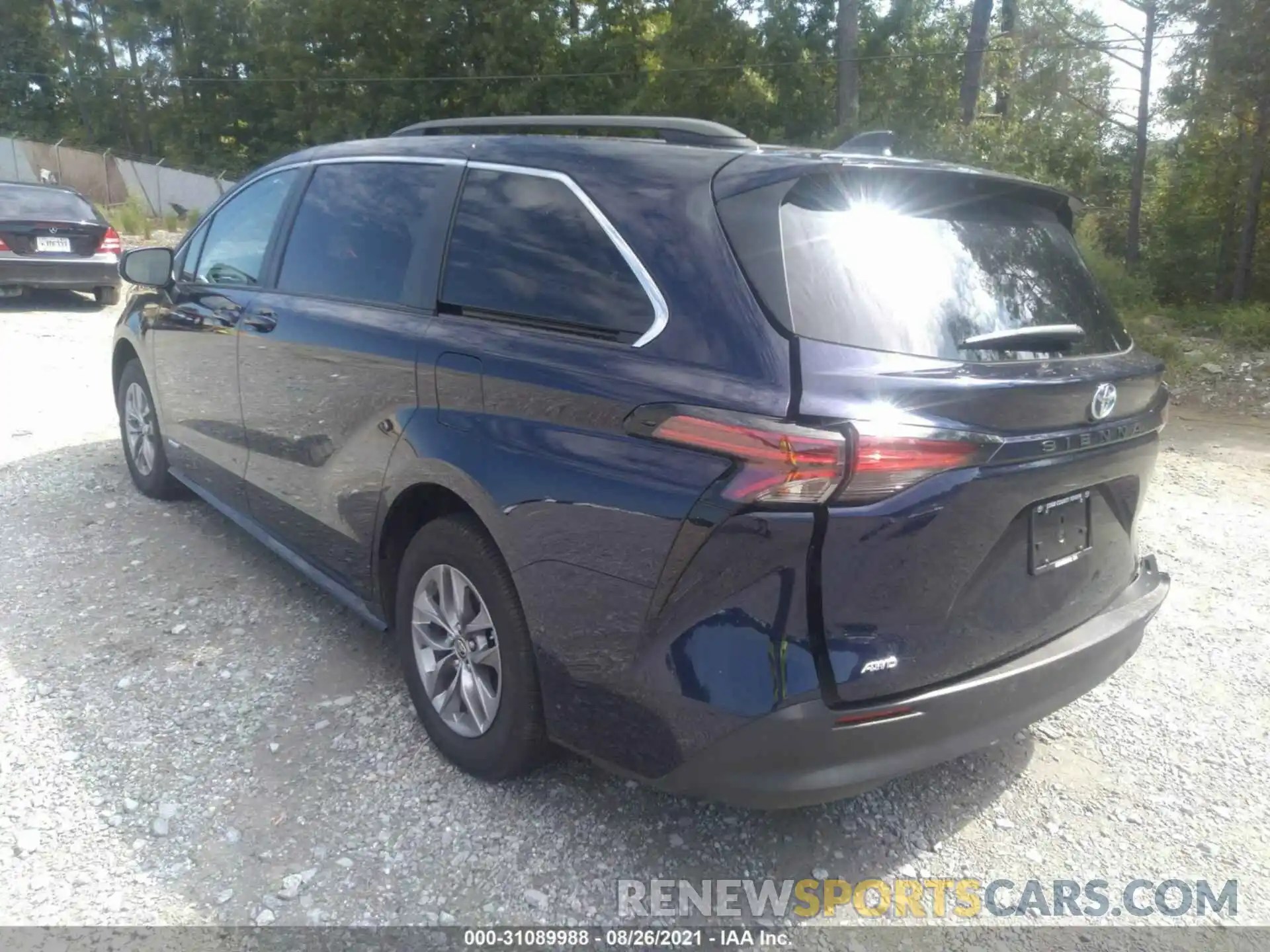 3 Photograph of a damaged car 5TDBSKFC3MS020553 TOYOTA SIENNA 2021