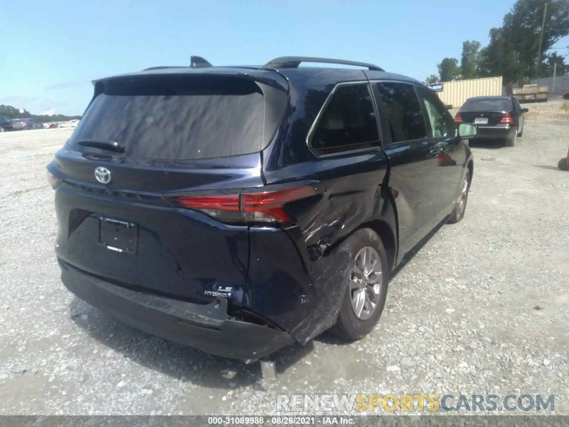 4 Photograph of a damaged car 5TDBSKFC3MS020553 TOYOTA SIENNA 2021