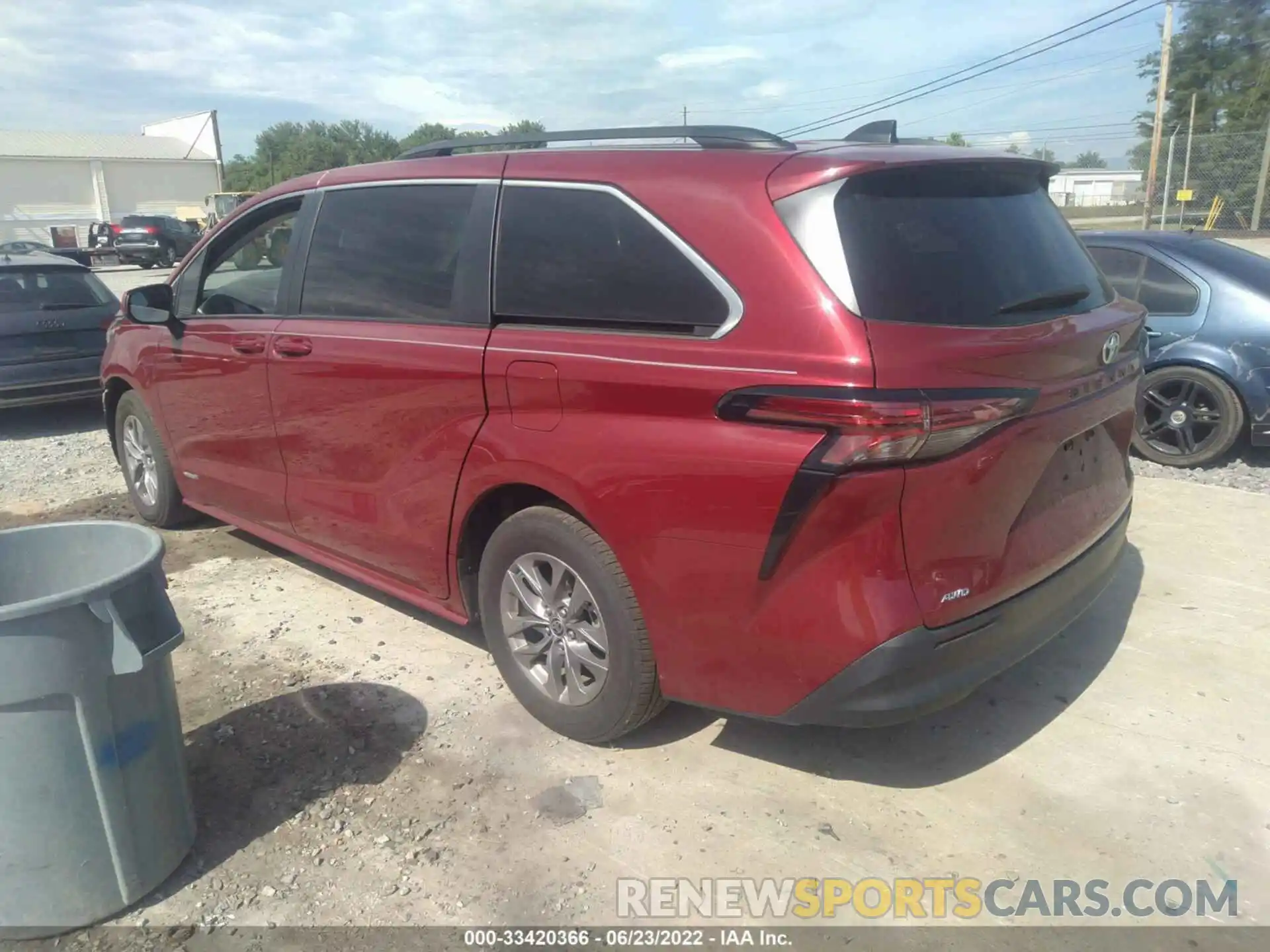 3 Photograph of a damaged car 5TDBSKFC3MS022559 TOYOTA SIENNA 2021