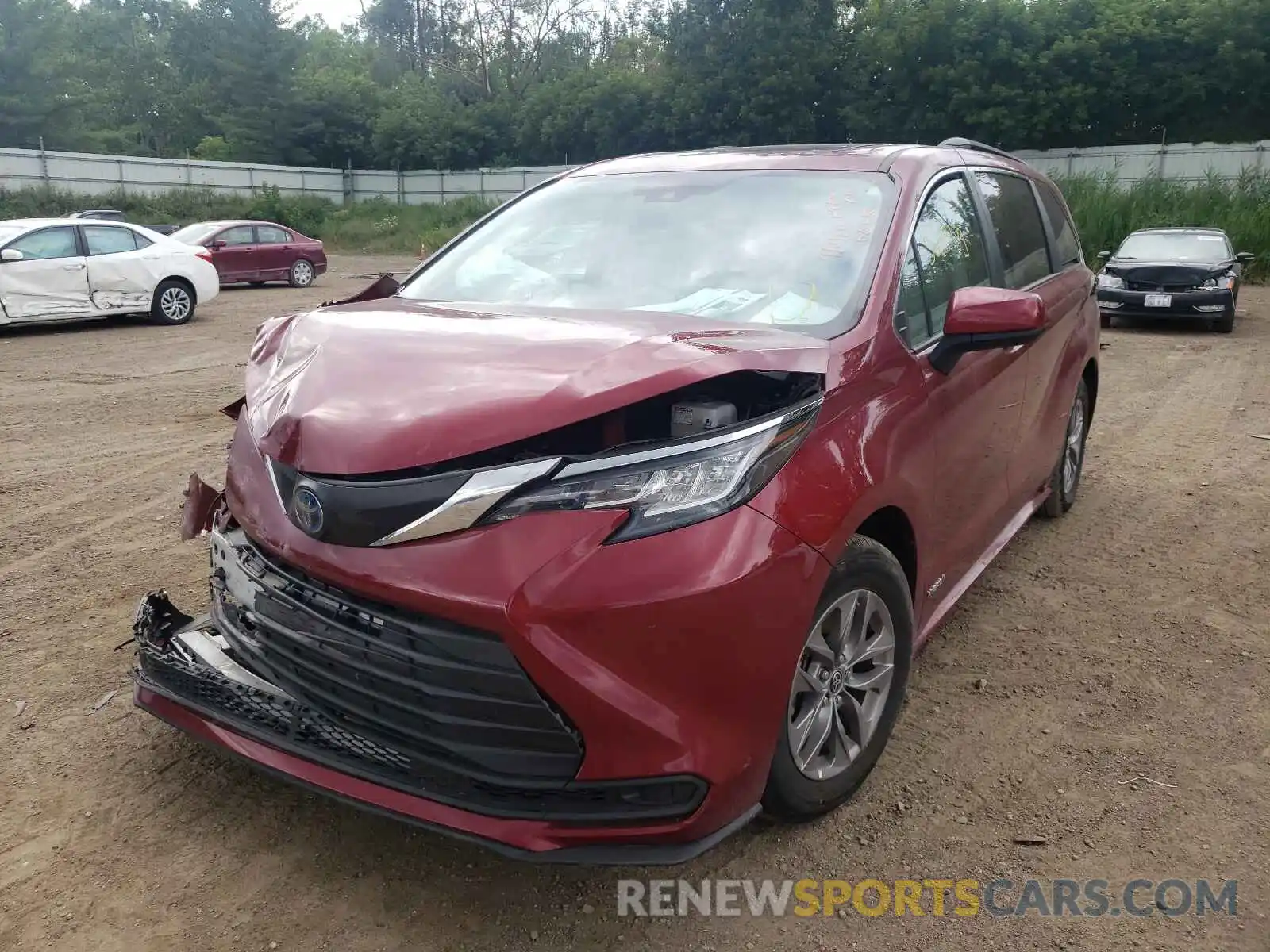 2 Photograph of a damaged car 5TDBSKFC5MS010056 TOYOTA SIENNA 2021