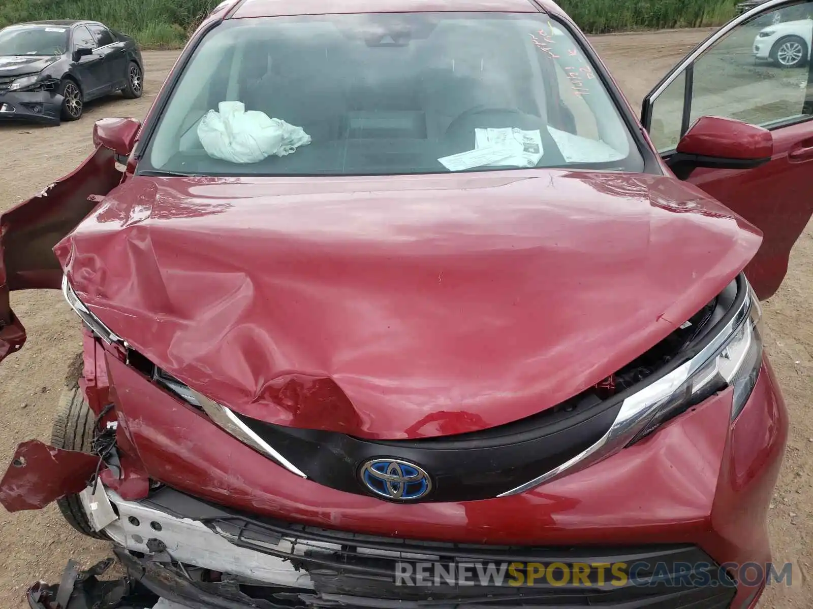 7 Photograph of a damaged car 5TDBSKFC5MS010056 TOYOTA SIENNA 2021