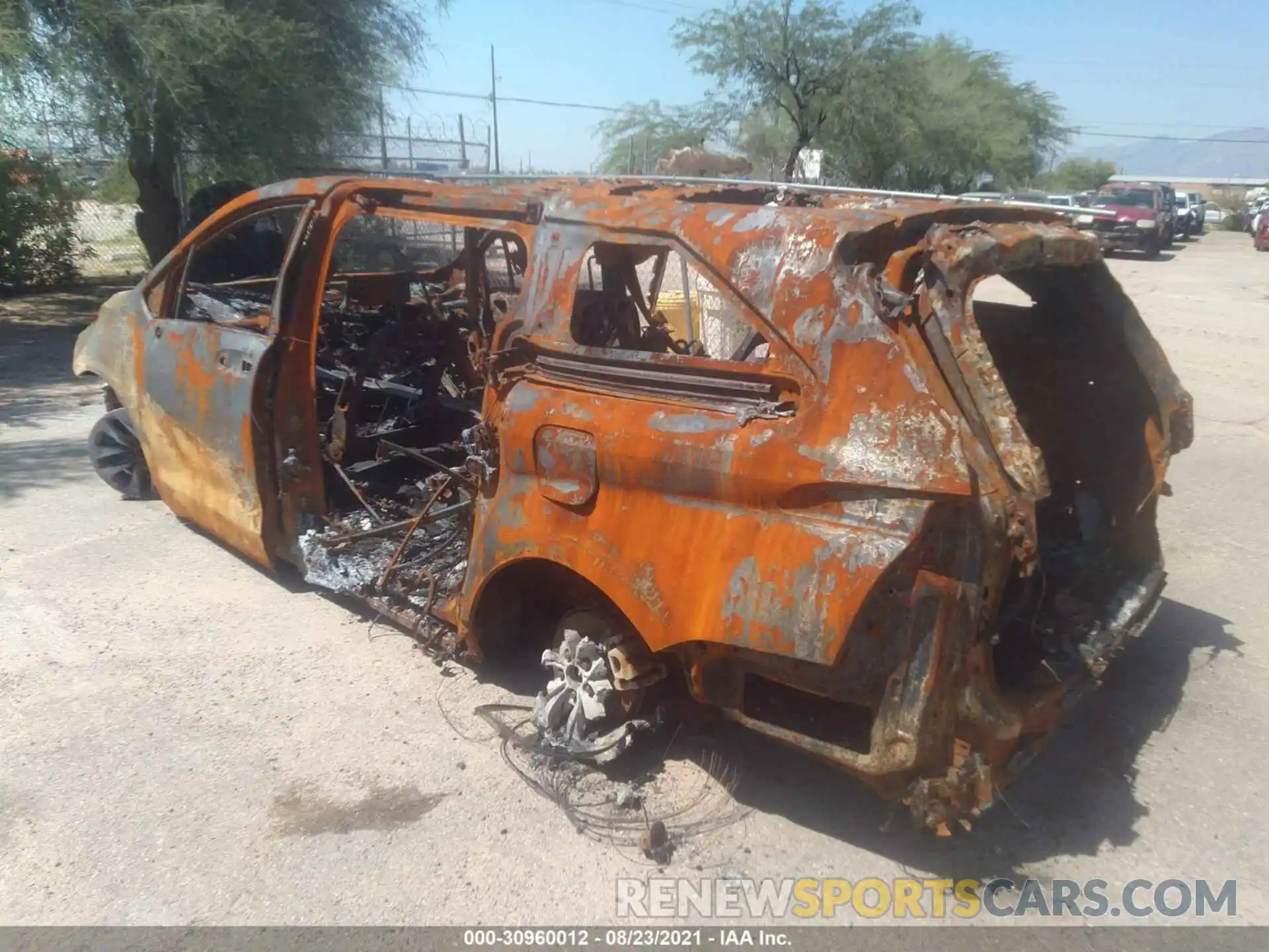 3 Photograph of a damaged car 5TDBSKFC8MS006289 TOYOTA SIENNA 2021