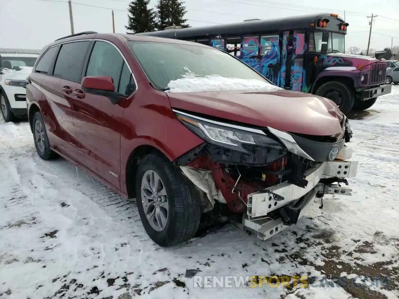 1 Photograph of a damaged car 5TDBSKFC8MS022024 TOYOTA SIENNA 2021