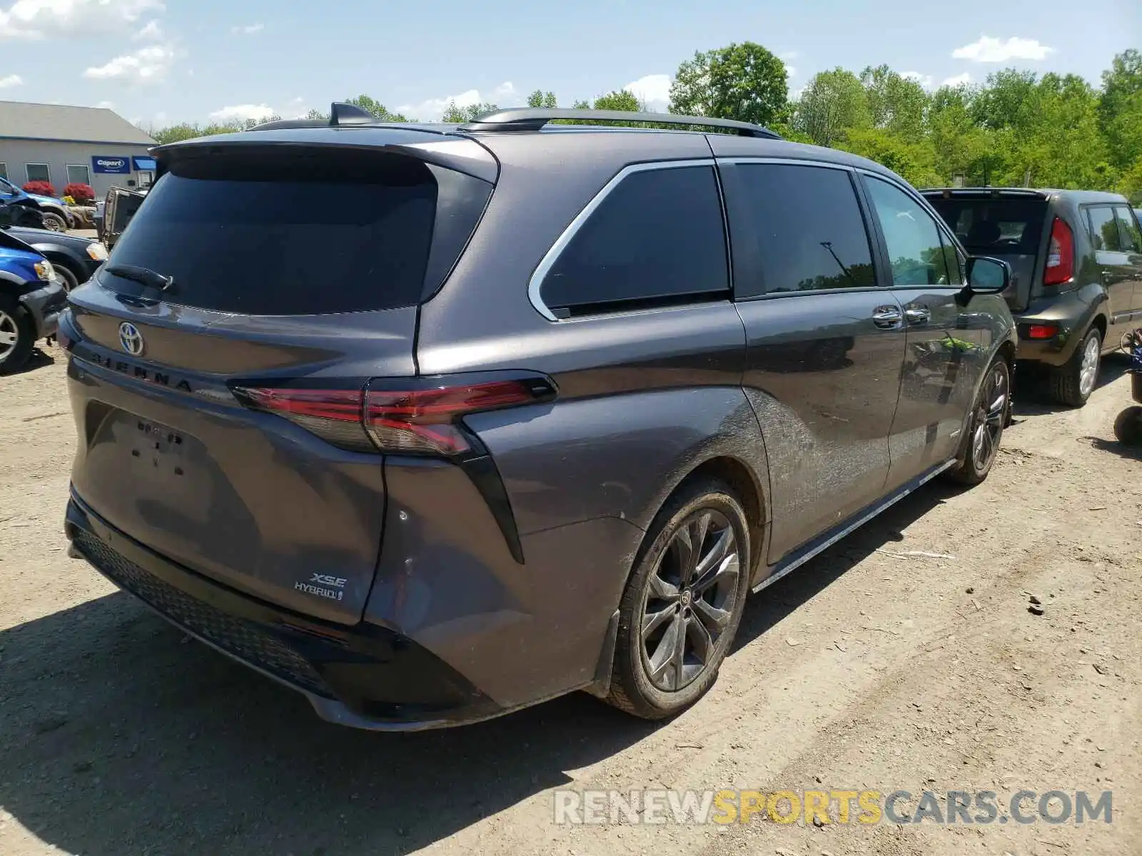 4 Photograph of a damaged car 5TDDRKEC0MS017857 TOYOTA SIENNA 2021