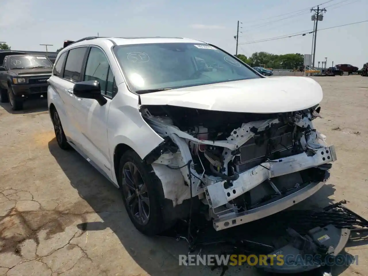 1 Photograph of a damaged car 5TDDRKEC2MS008917 TOYOTA SIENNA 2021