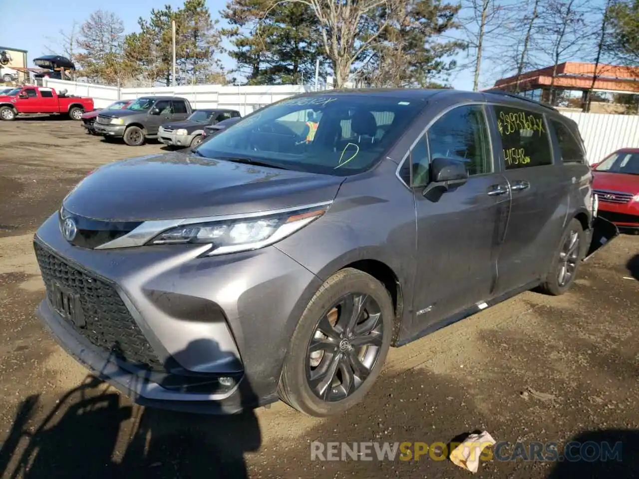 2 Photograph of a damaged car 5TDDRKEC4MS005226 TOYOTA SIENNA 2021