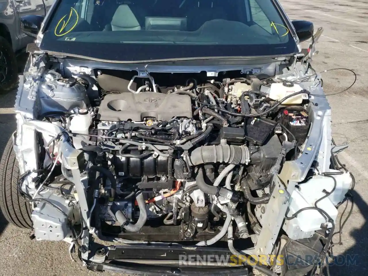 7 Photograph of a damaged car 5TDDRKEC5MS008829 TOYOTA SIENNA 2021