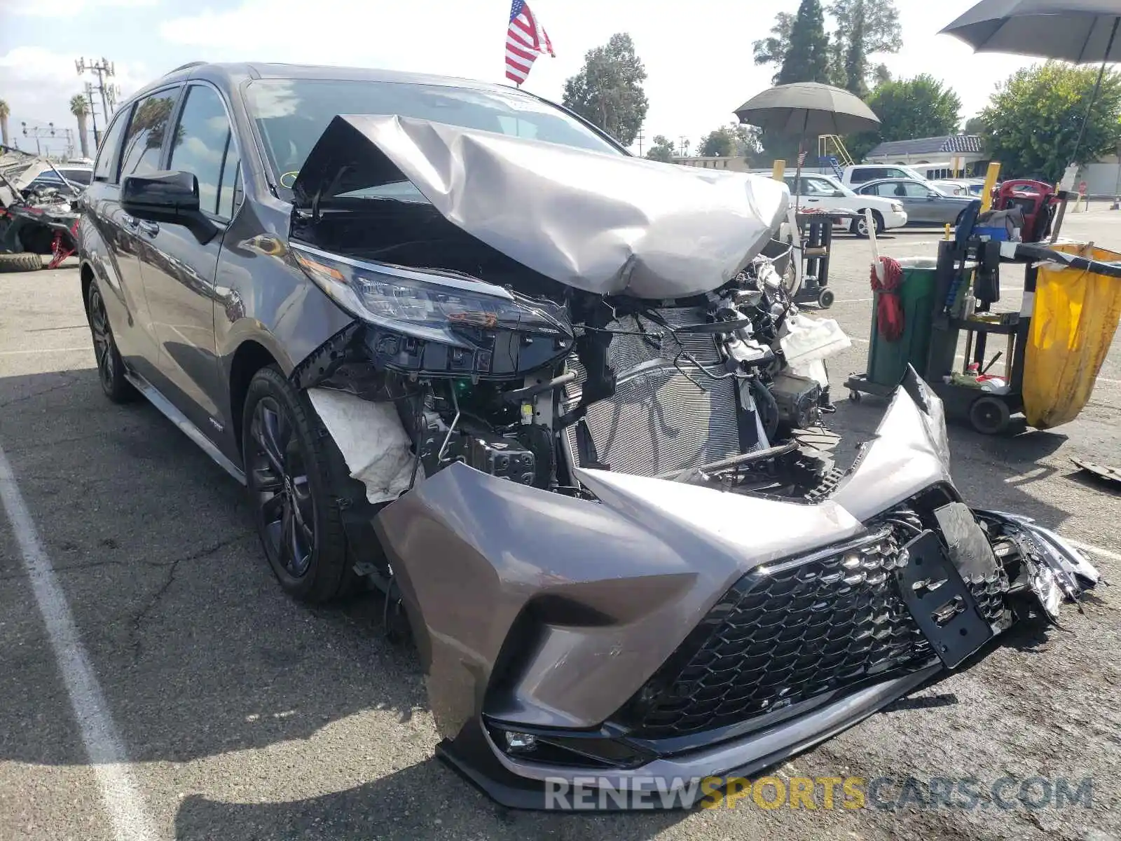 1 Photograph of a damaged car 5TDDRKEC8MS007478 TOYOTA SIENNA 2021