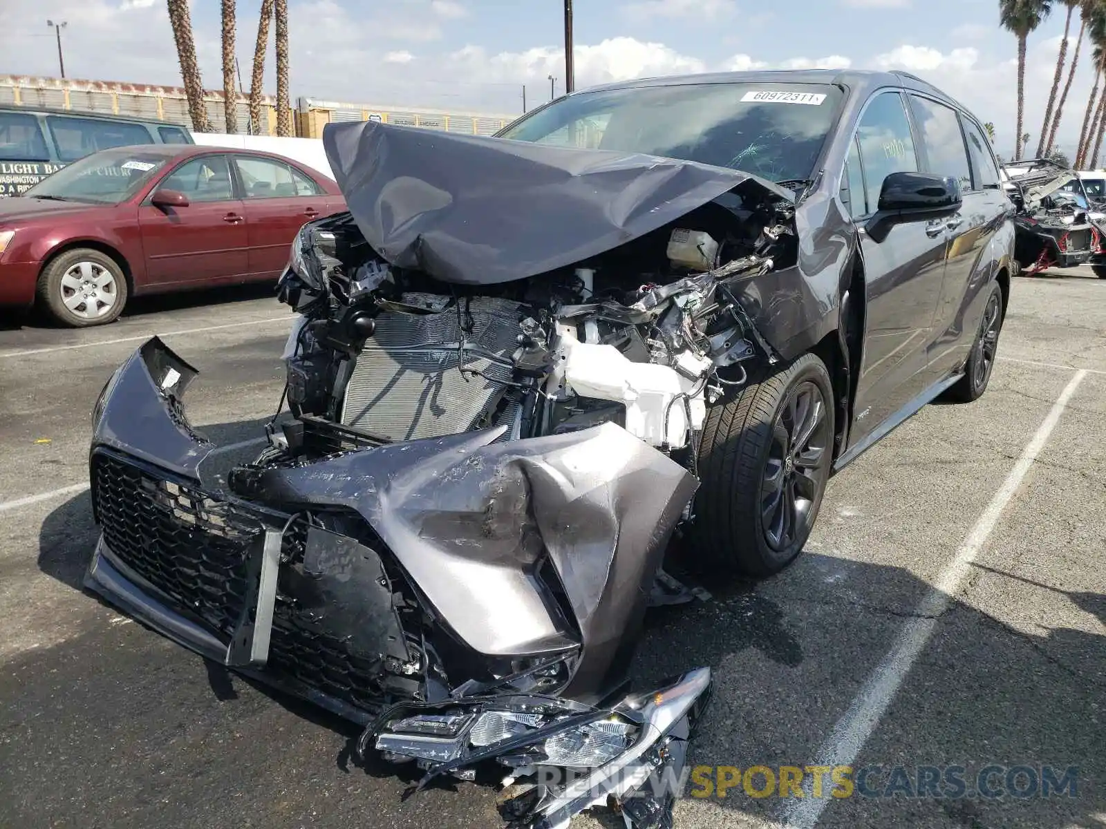 2 Photograph of a damaged car 5TDDRKEC8MS007478 TOYOTA SIENNA 2021