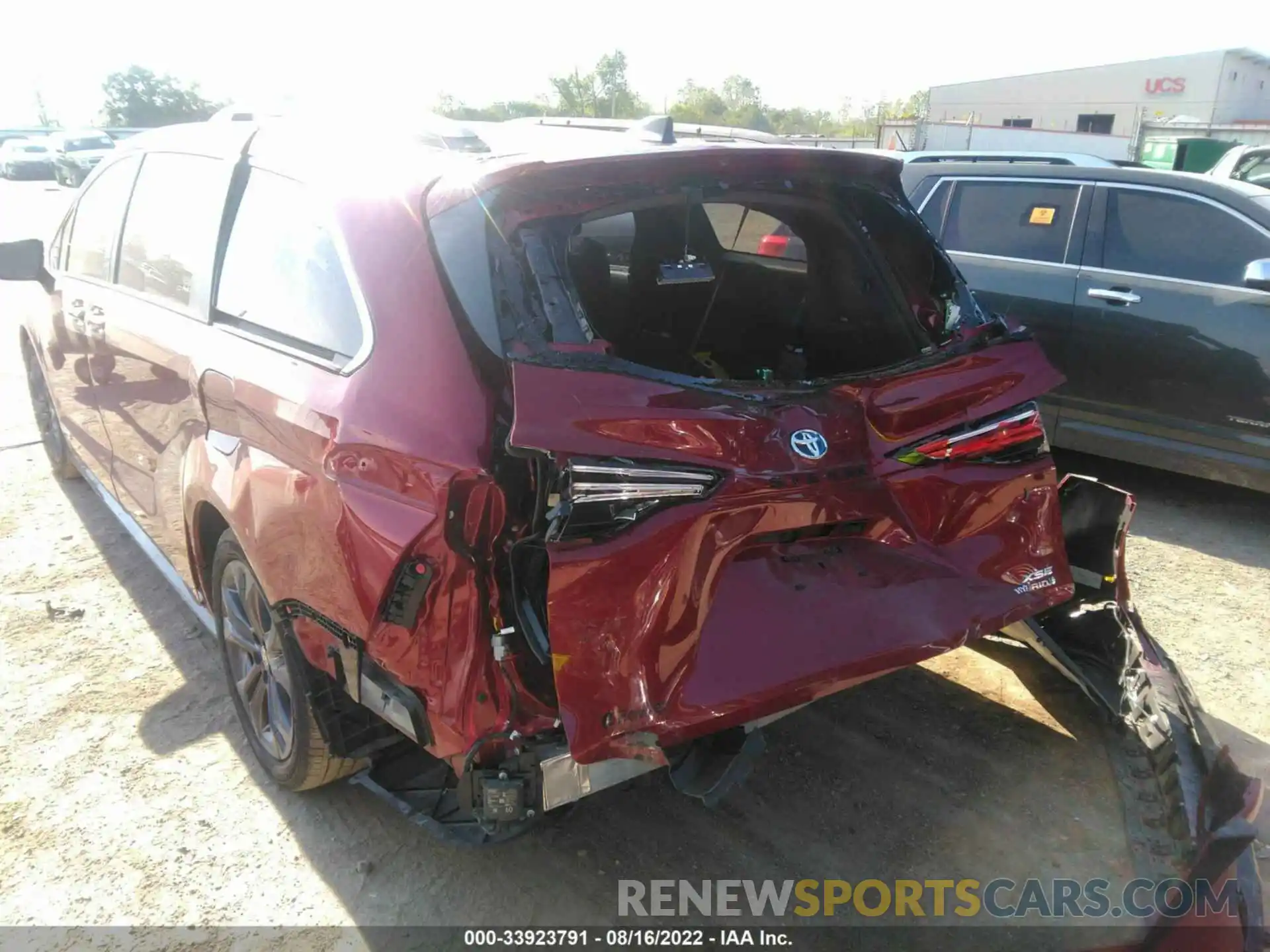 6 Photograph of a damaged car 5TDDRKEC8MS039573 TOYOTA SIENNA 2021