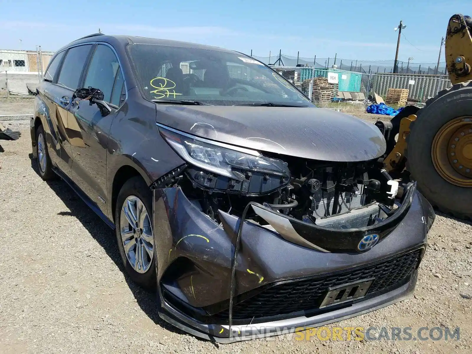 1 Photograph of a damaged car 5TDDSKFC3MS001199 TOYOTA SIENNA 2021