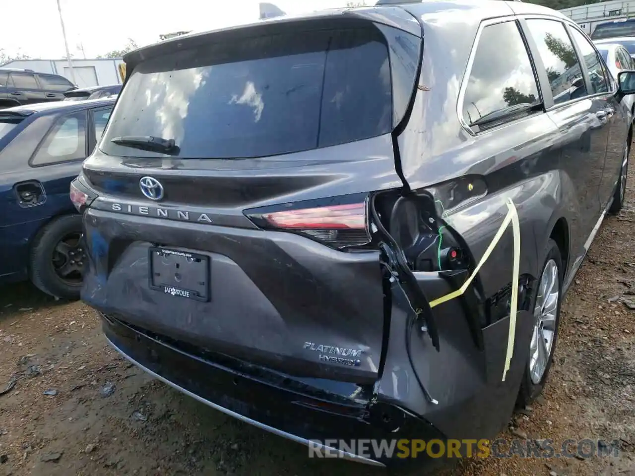 9 Photograph of a damaged car 5TDERKEC2MS001924 TOYOTA SIENNA 2021