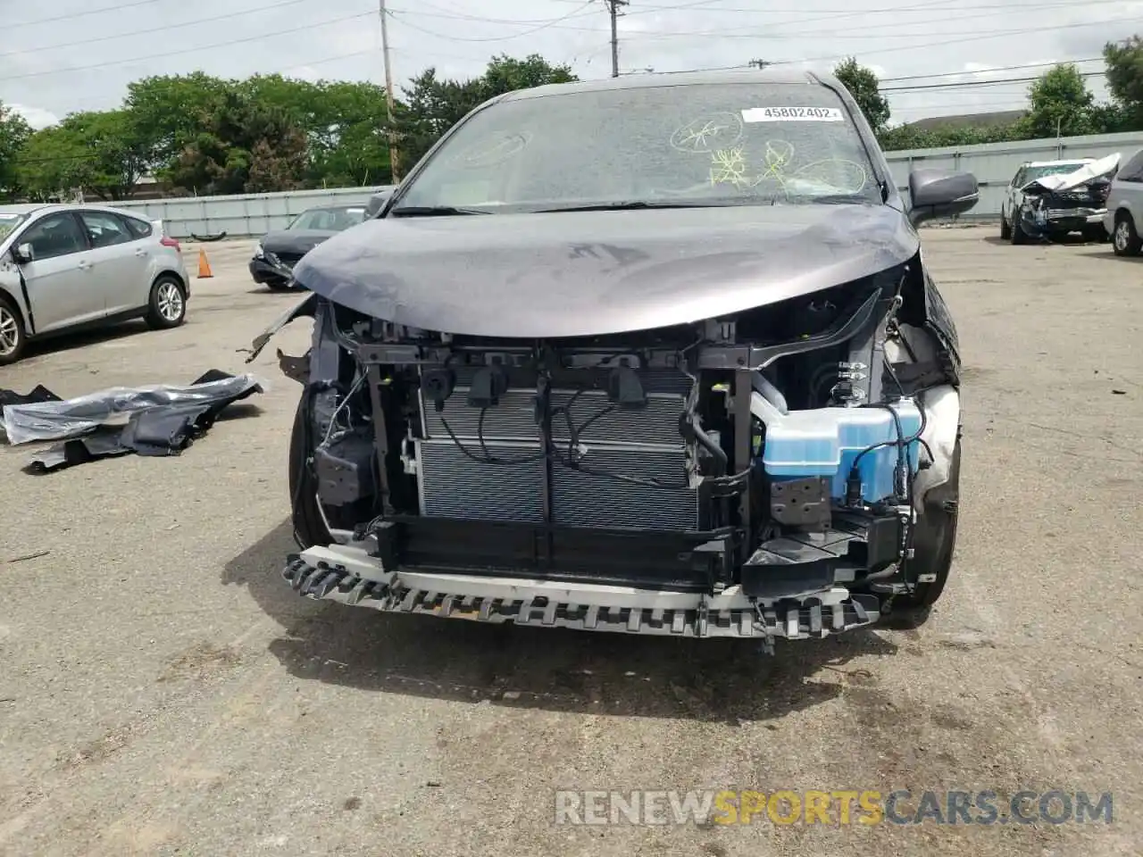 9 Photograph of a damaged car 5TDERKEC6MS012926 TOYOTA SIENNA 2021