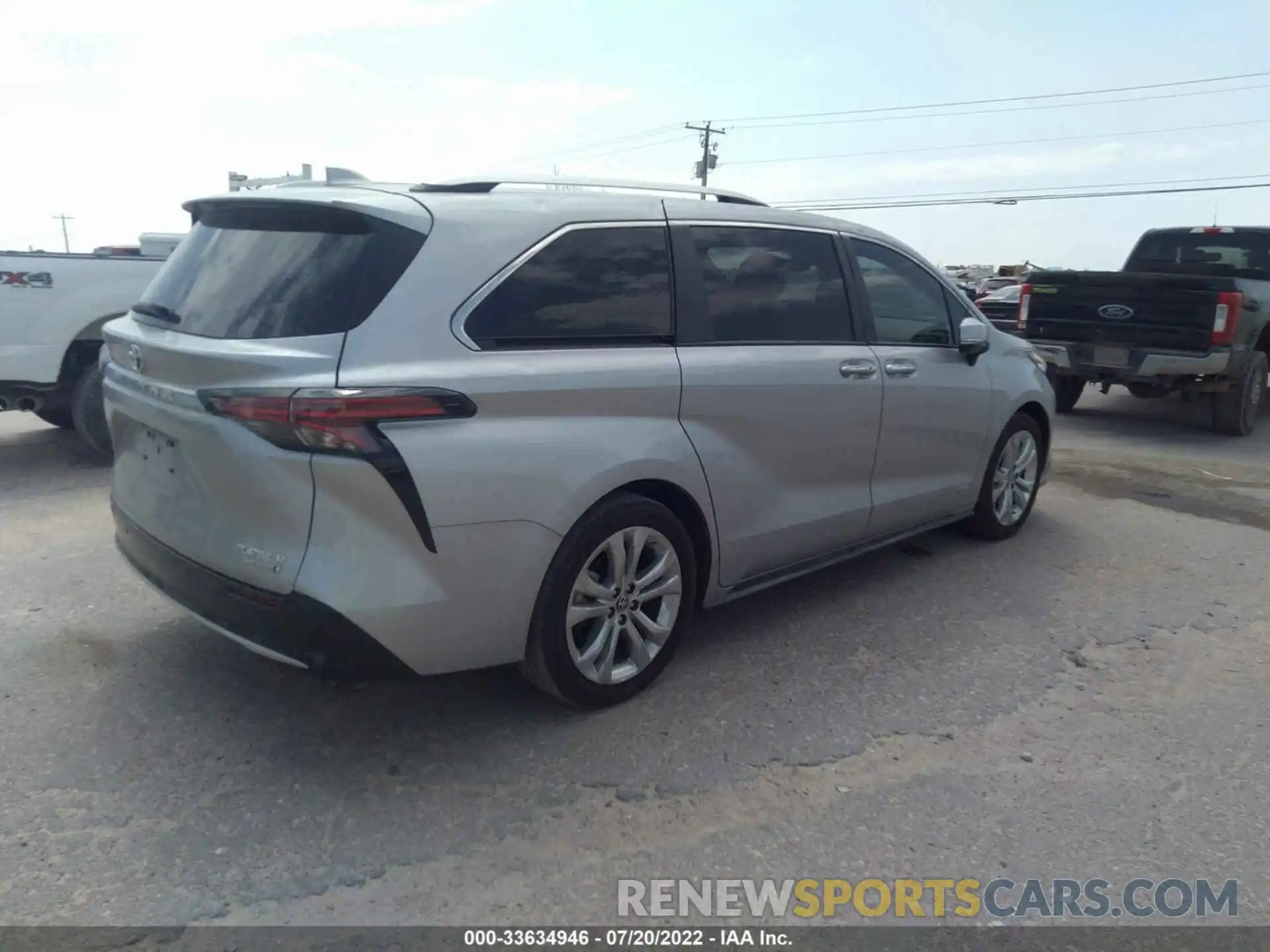 4 Photograph of a damaged car 5TDERKEC6MS027510 TOYOTA SIENNA 2021