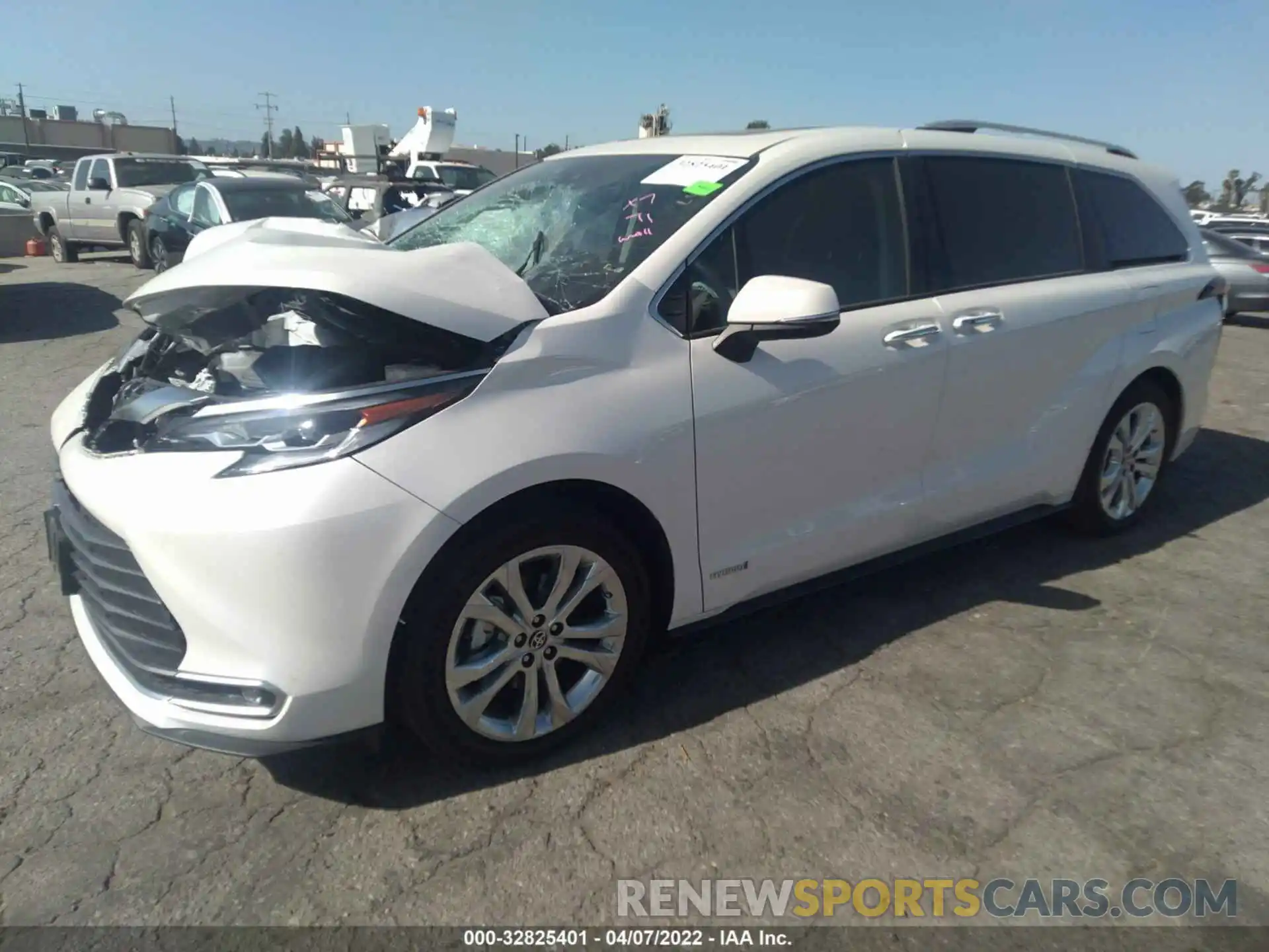 2 Photograph of a damaged car 5TDERKEC6MS027796 TOYOTA SIENNA 2021