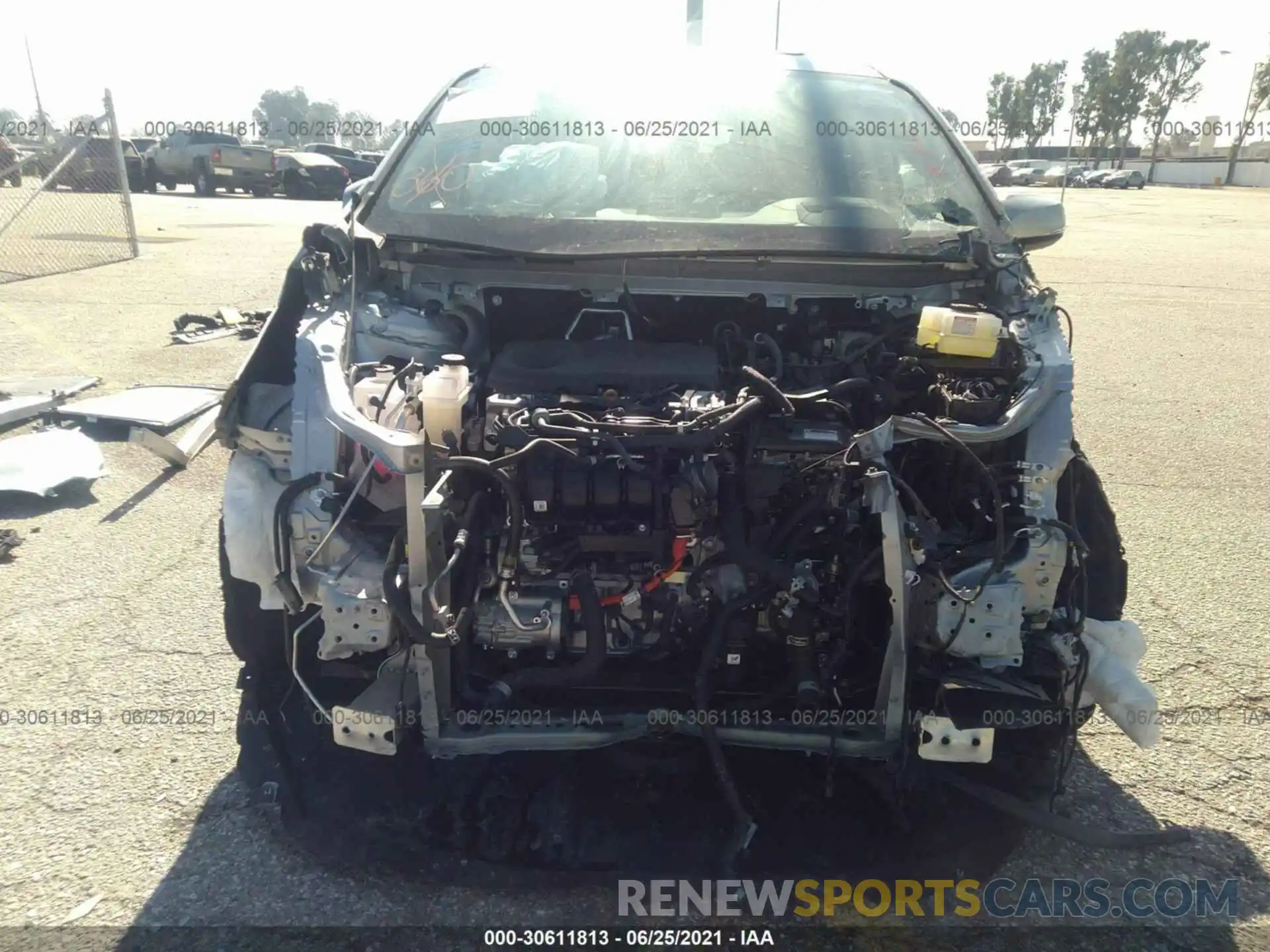 6 Photograph of a damaged car 5TDERKEC8MS027931 TOYOTA SIENNA 2021