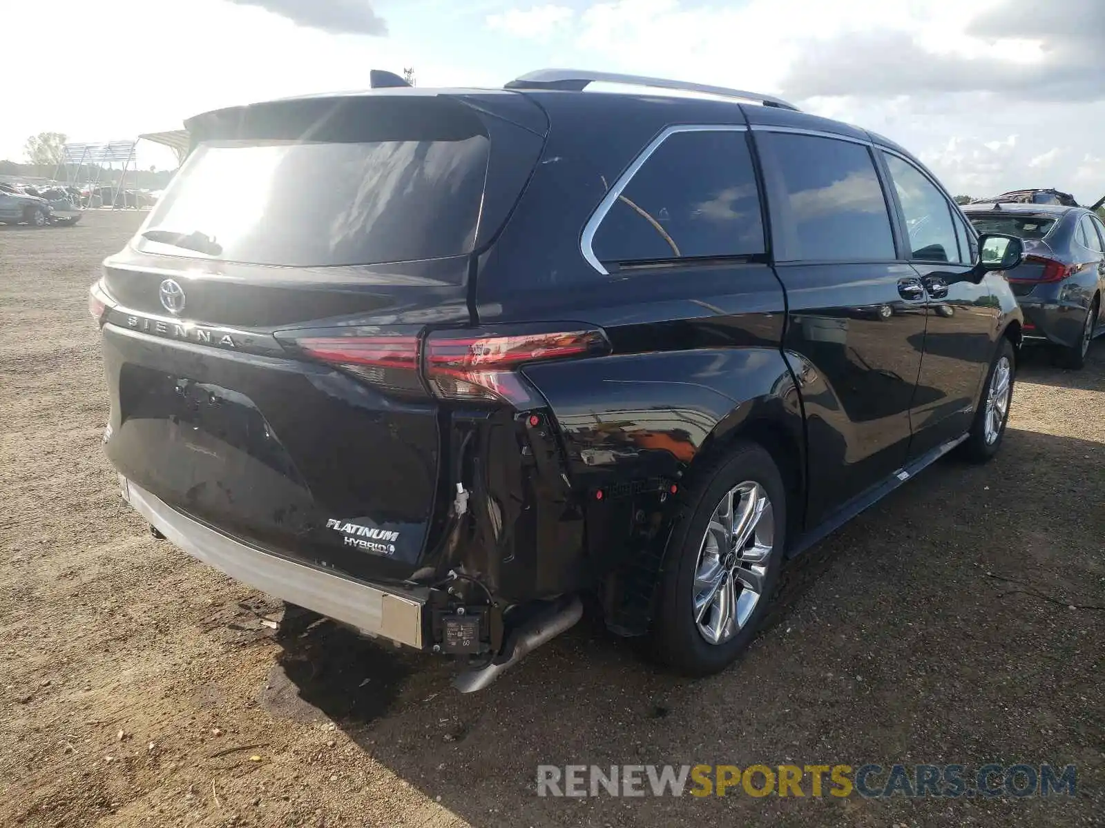 4 Photograph of a damaged car 5TDESKFC5MS028909 TOYOTA SIENNA 2021