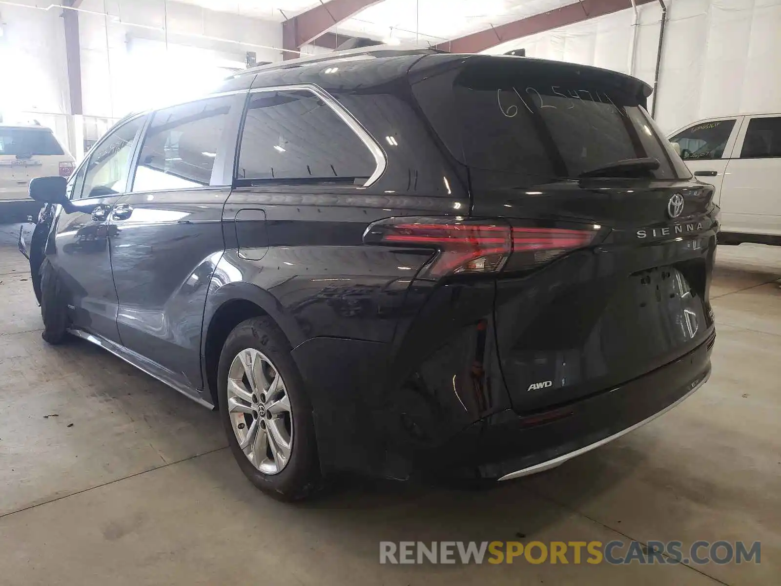 3 Photograph of a damaged car 5TDESKFC6MS028708 TOYOTA SIENNA 2021