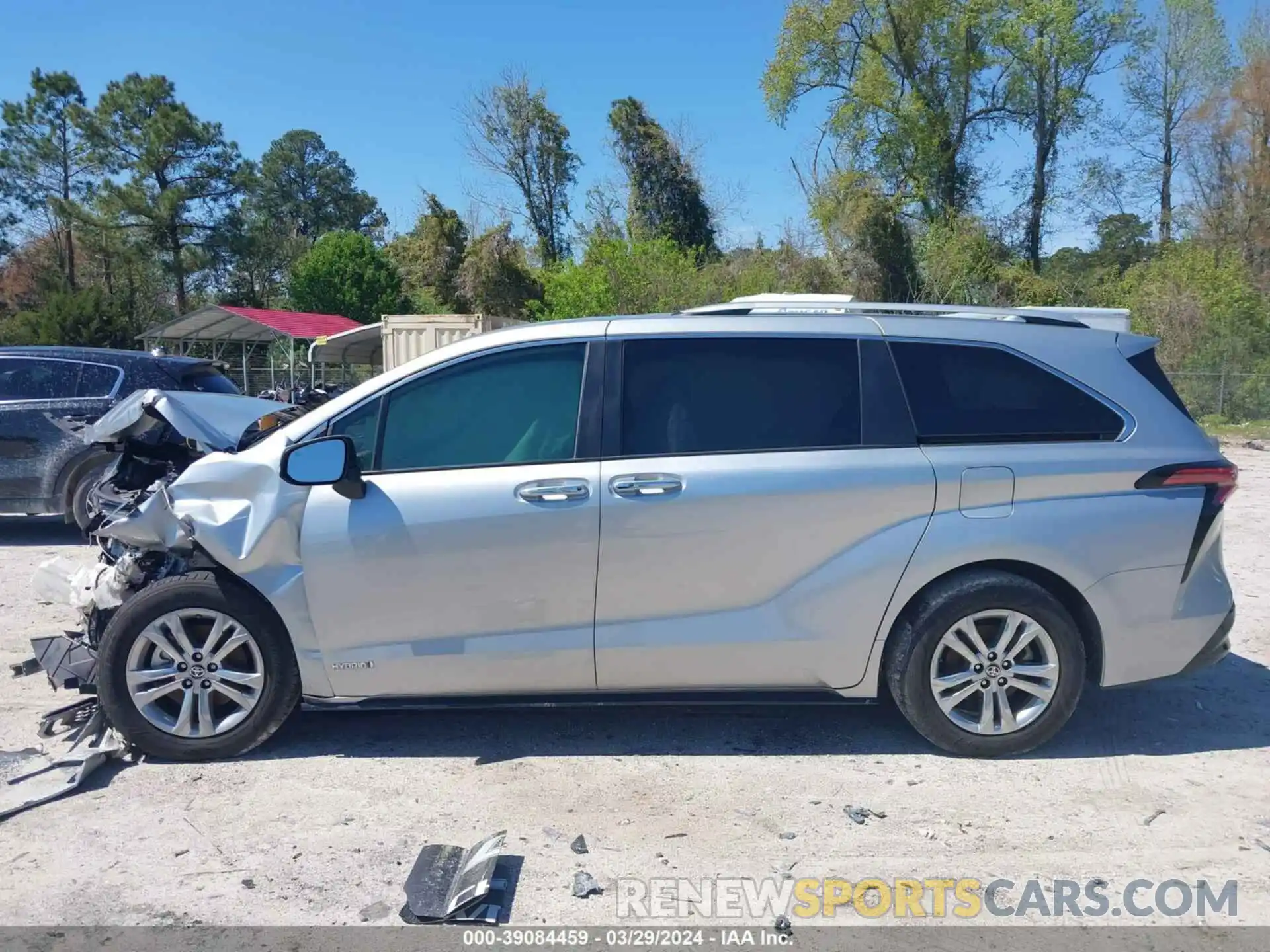 14 Photograph of a damaged car 5TDESKFC9MS001695 TOYOTA SIENNA 2021