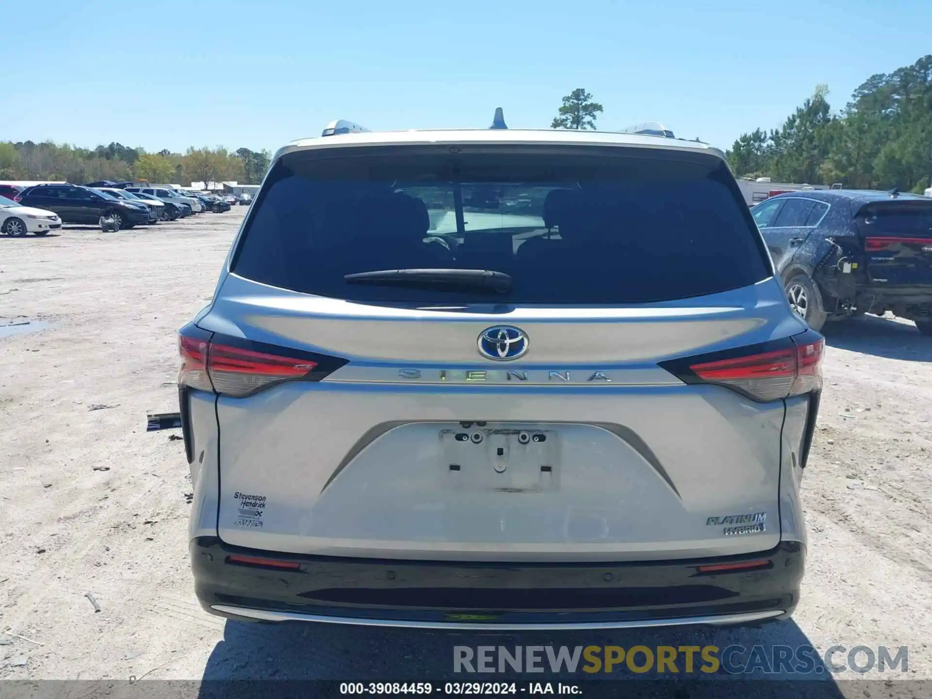 16 Photograph of a damaged car 5TDESKFC9MS001695 TOYOTA SIENNA 2021