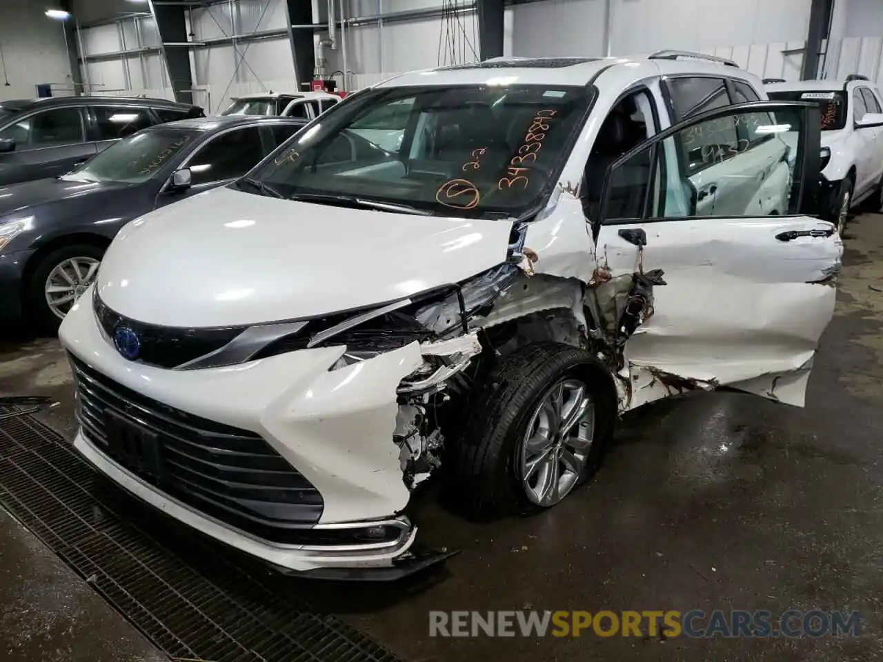 2 Photograph of a damaged car 5TDESKFC9MS008243 TOYOTA SIENNA 2021