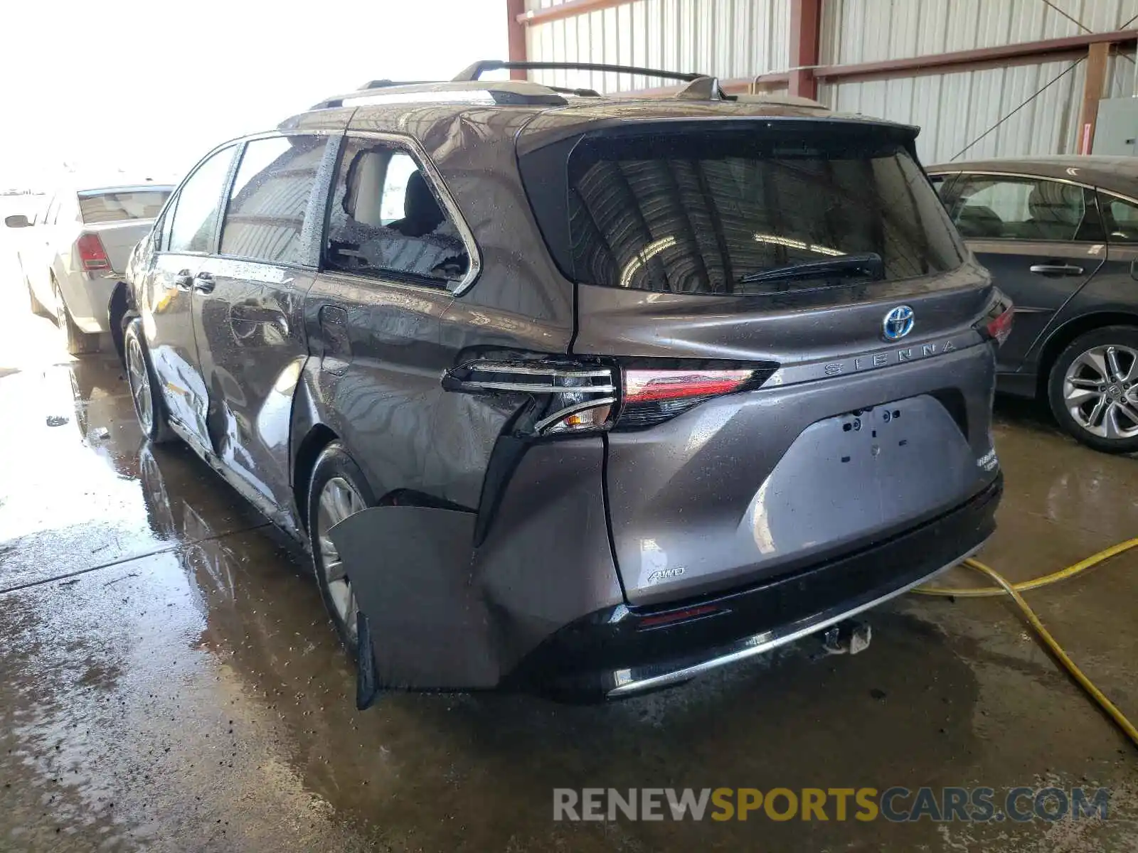 3 Photograph of a damaged car 5TDESKFC9MS011899 TOYOTA SIENNA 2021