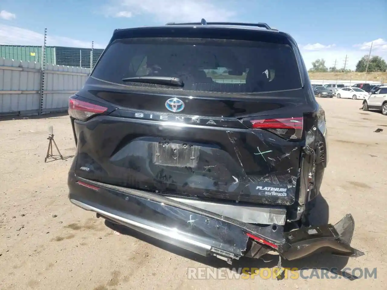 9 Photograph of a damaged car 5TDESKFC9MS016777 TOYOTA SIENNA 2021