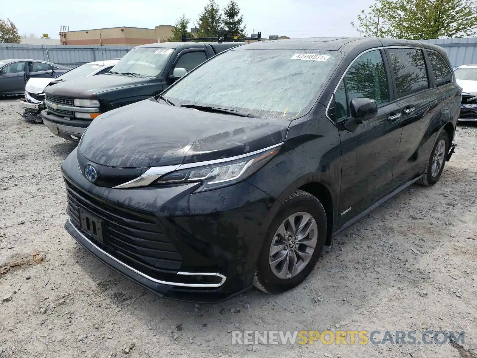 2 Photograph of a damaged car 5TDGRKEC9MS021211 TOYOTA SIENNA 2021