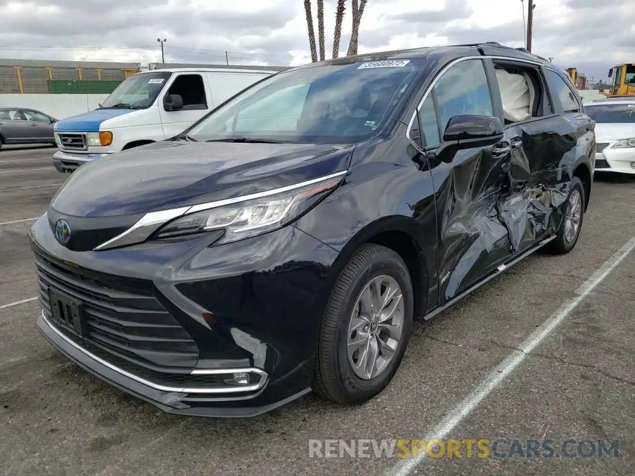 2 Photograph of a damaged car 5TDJRKEC0MS022530 TOYOTA SIENNA 2021