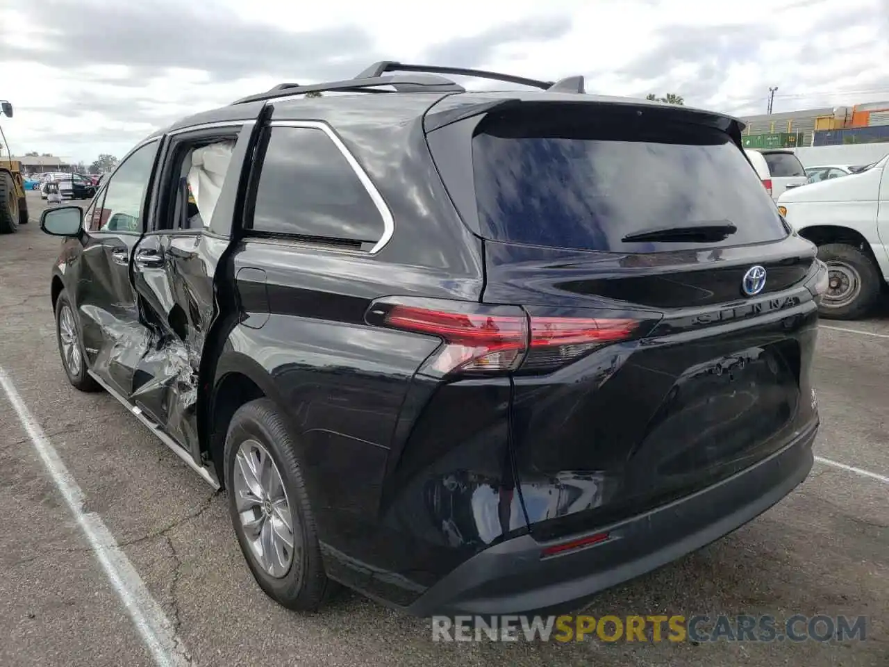 3 Photograph of a damaged car 5TDJRKEC0MS022530 TOYOTA SIENNA 2021