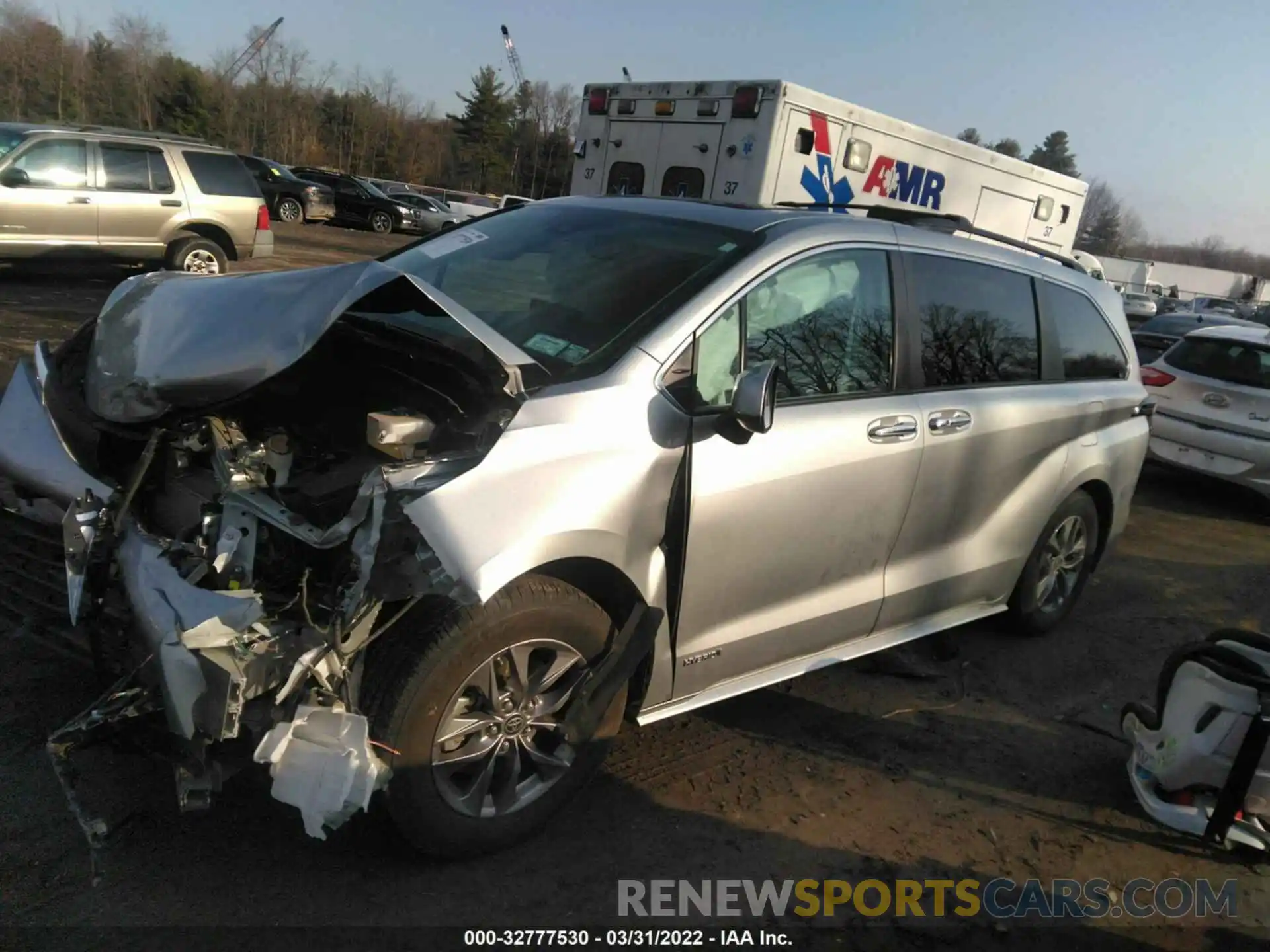 2 Photograph of a damaged car 5TDJRKEC0MS026884 TOYOTA SIENNA 2021