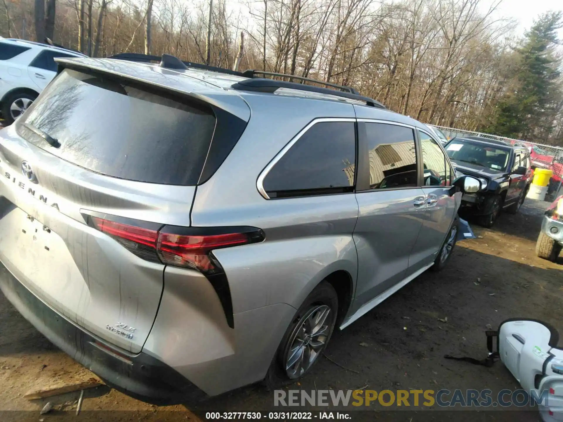 4 Фотография поврежденного автомобиля 5TDJRKEC0MS026884 TOYOTA SIENNA 2021