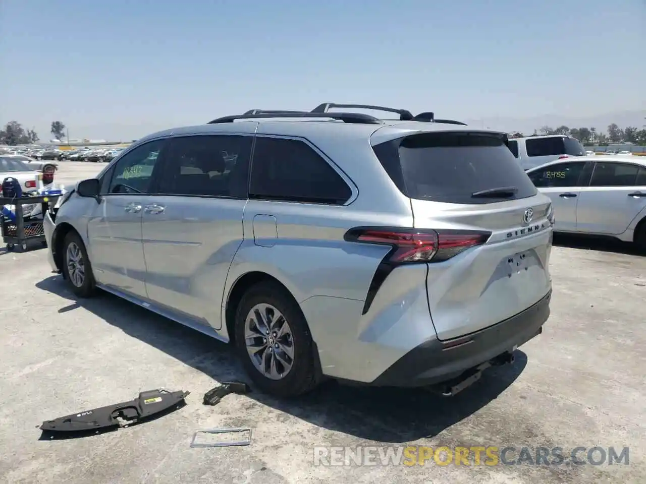 3 Photograph of a damaged car 5TDJRKEC0MS043460 TOYOTA SIENNA 2021