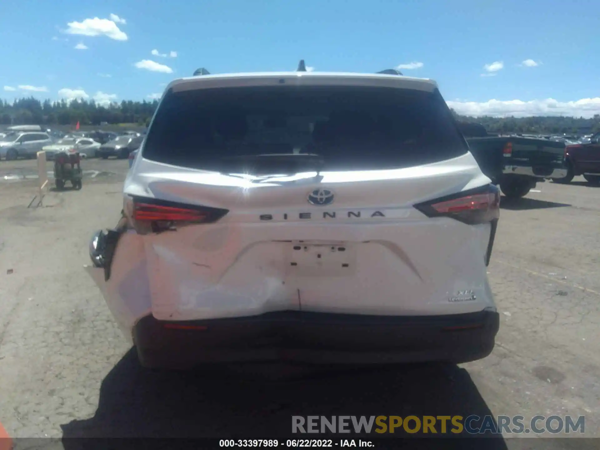 6 Photograph of a damaged car 5TDJRKEC1MS016879 TOYOTA SIENNA 2021