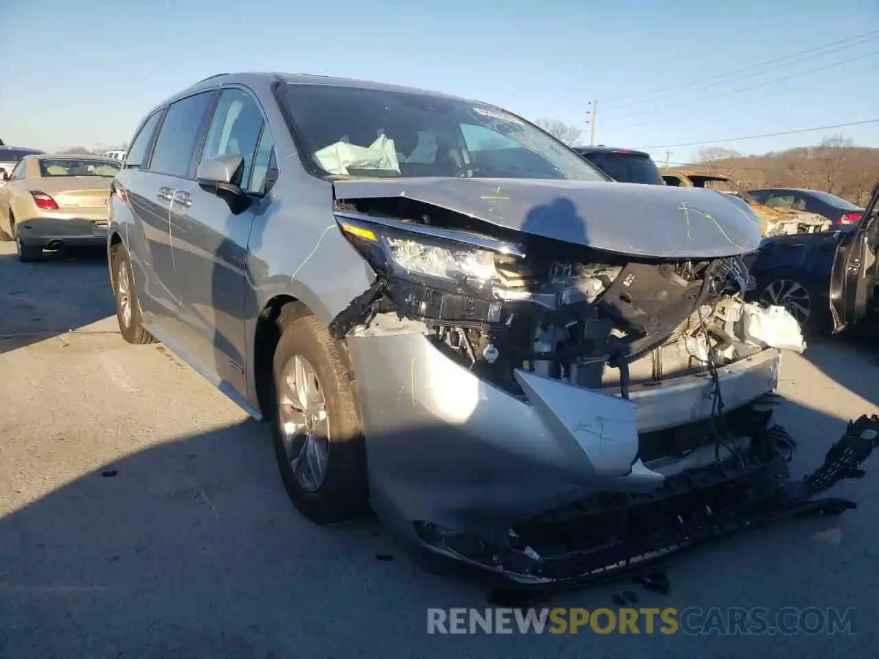 1 Photograph of a damaged car 5TDJRKEC2MS016938 TOYOTA SIENNA 2021