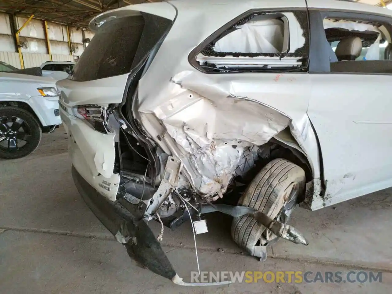 9 Photograph of a damaged car 5TDJRKEC2MS025140 TOYOTA SIENNA 2021