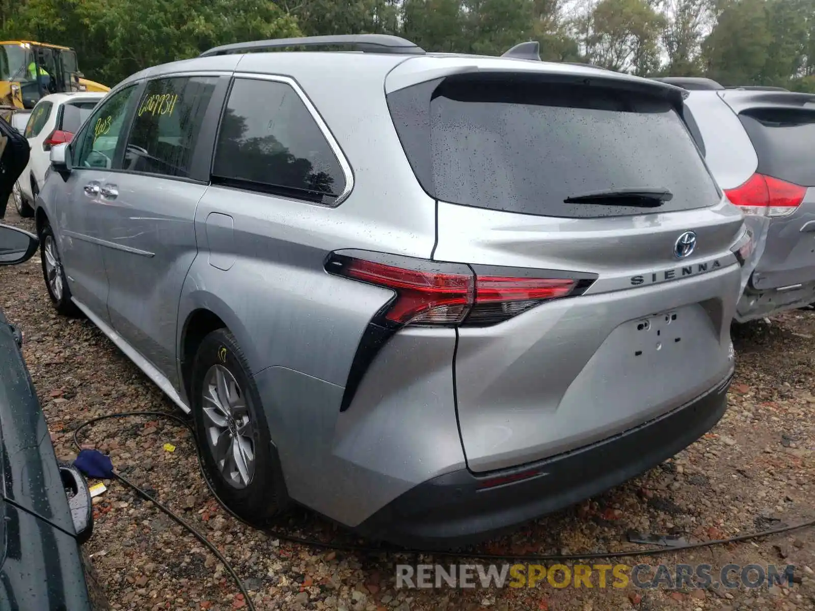 3 Photograph of a damaged car 5TDJRKEC3MS029116 TOYOTA SIENNA 2021