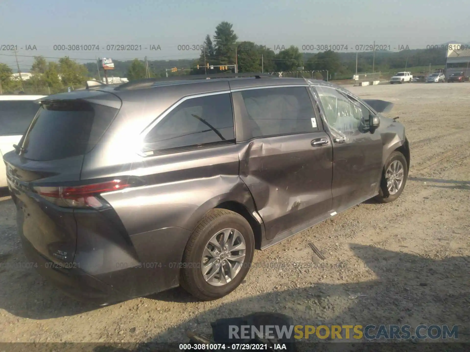 4 Photograph of a damaged car 5TDJRKEC3MS042528 TOYOTA SIENNA 2021