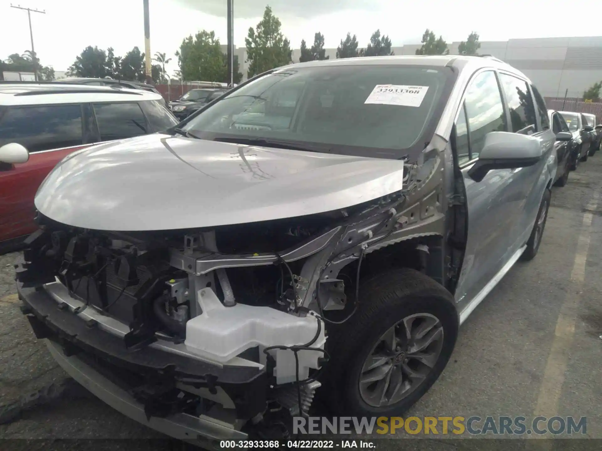 2 Photograph of a damaged car 5TDJRKEC4MS062660 TOYOTA SIENNA 2021