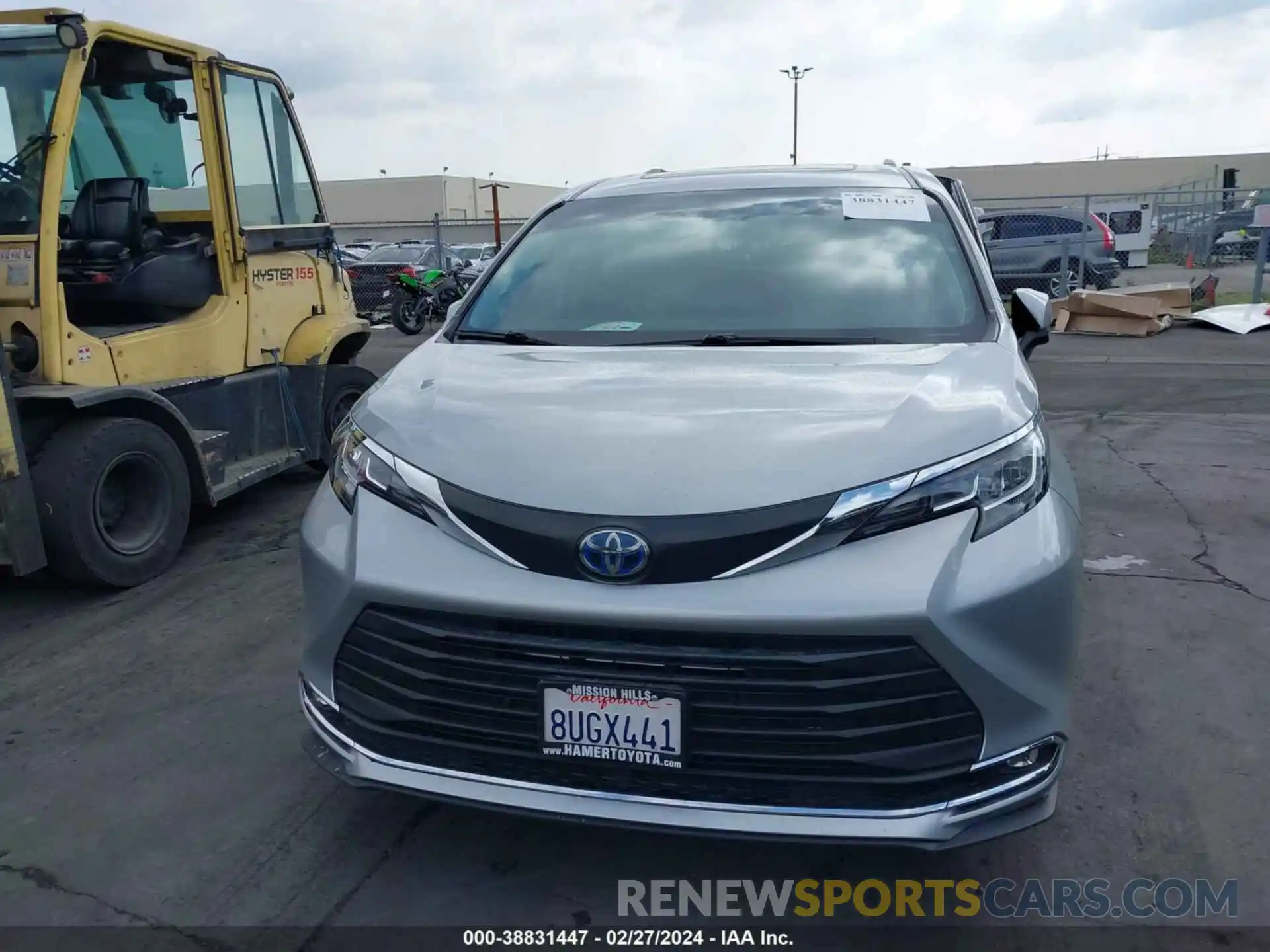 12 Photograph of a damaged car 5TDJRKEC5MS008087 TOYOTA SIENNA 2021