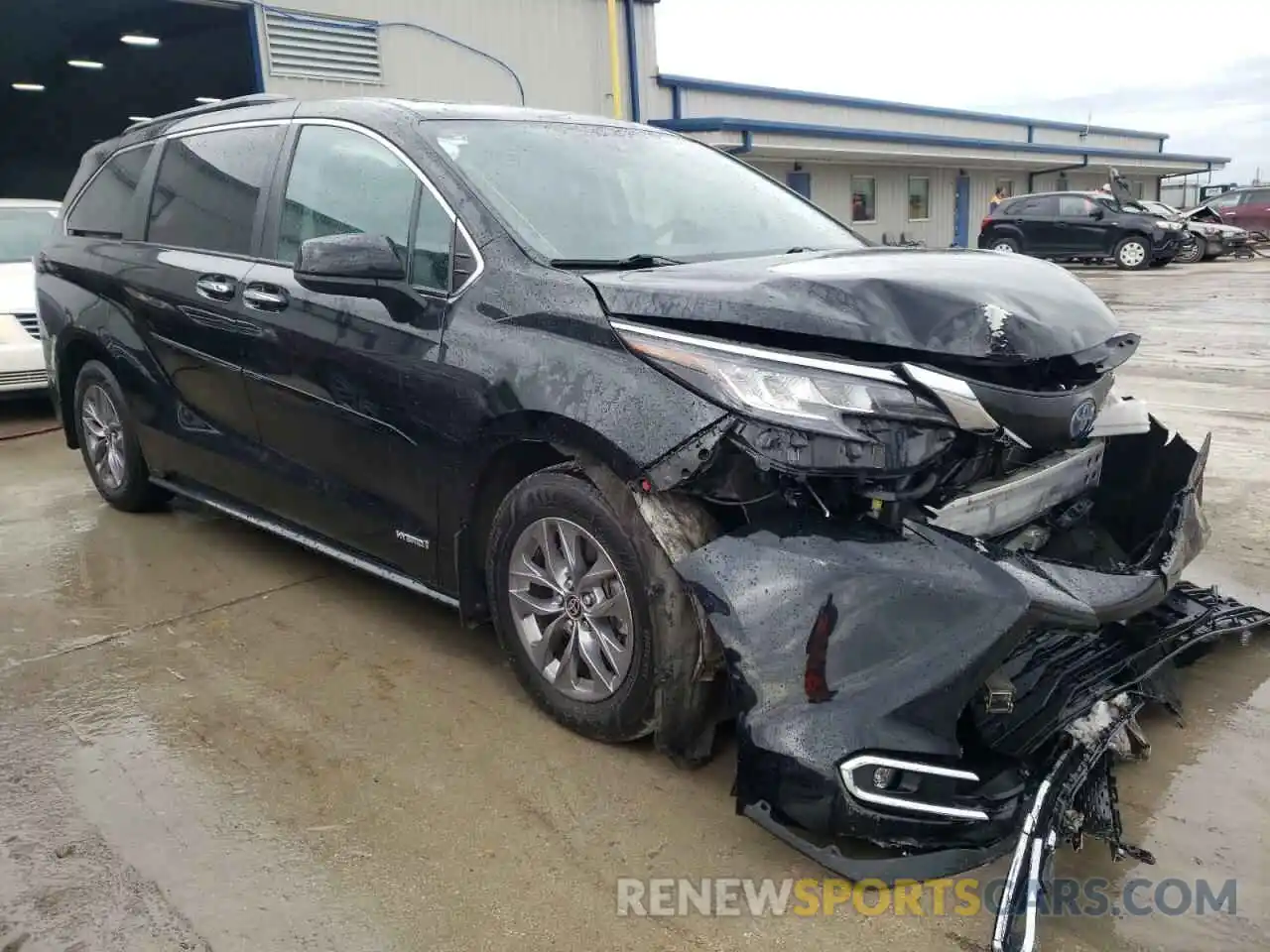 1 Photograph of a damaged car 5TDJRKEC5MS037797 TOYOTA SIENNA 2021