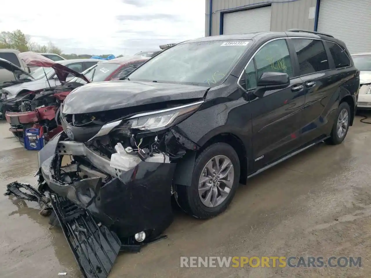 2 Photograph of a damaged car 5TDJRKEC5MS037797 TOYOTA SIENNA 2021