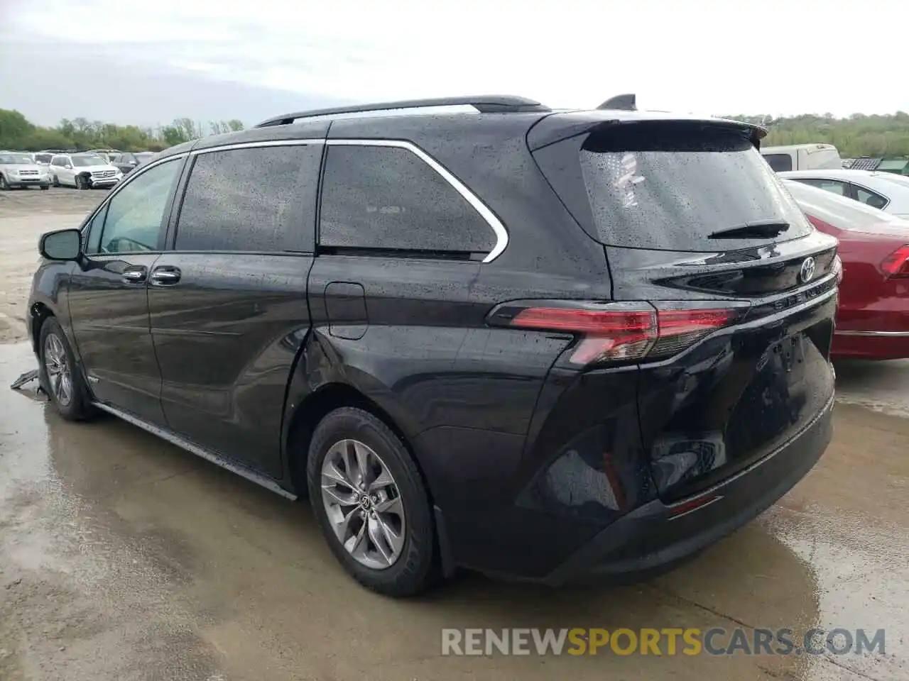 3 Photograph of a damaged car 5TDJRKEC5MS037797 TOYOTA SIENNA 2021