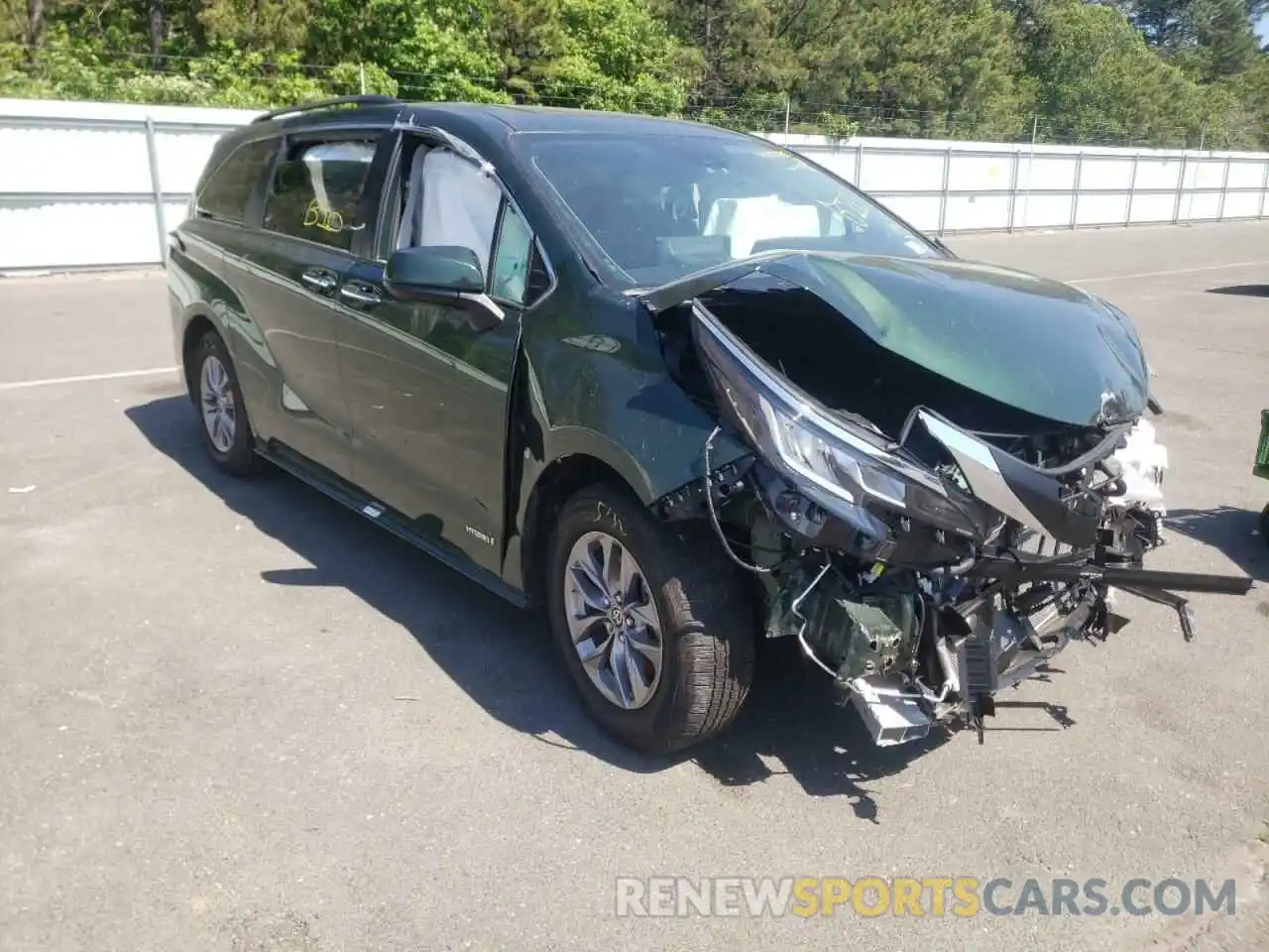 1 Photograph of a damaged car 5TDJRKEC6MS014738 TOYOTA SIENNA 2021