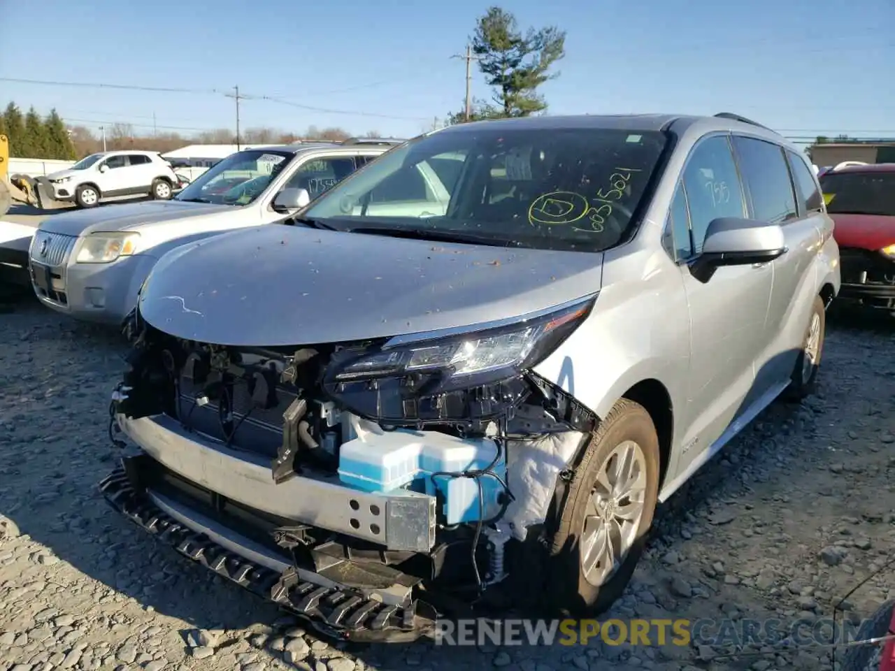 2 Photograph of a damaged car 5TDJRKEC6MS024282 TOYOTA SIENNA 2021