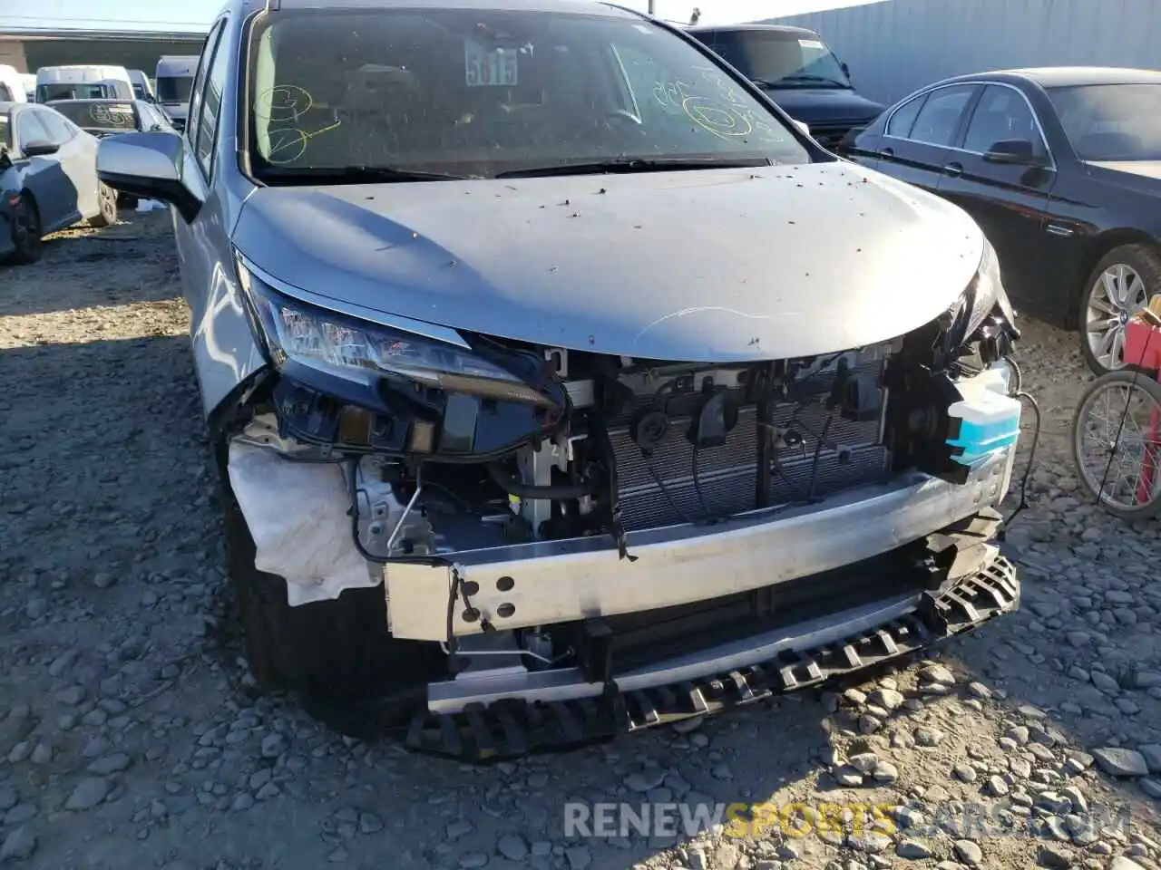 9 Photograph of a damaged car 5TDJRKEC6MS024282 TOYOTA SIENNA 2021